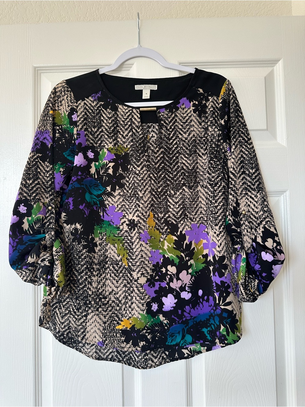 Dana Buchman Top Floral Printed Chevron Keyhole
